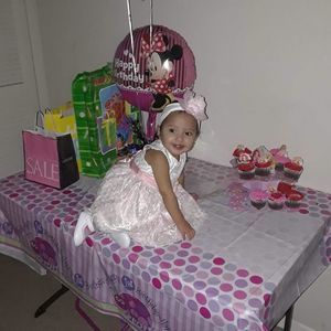 Meet your Posher, Mejia